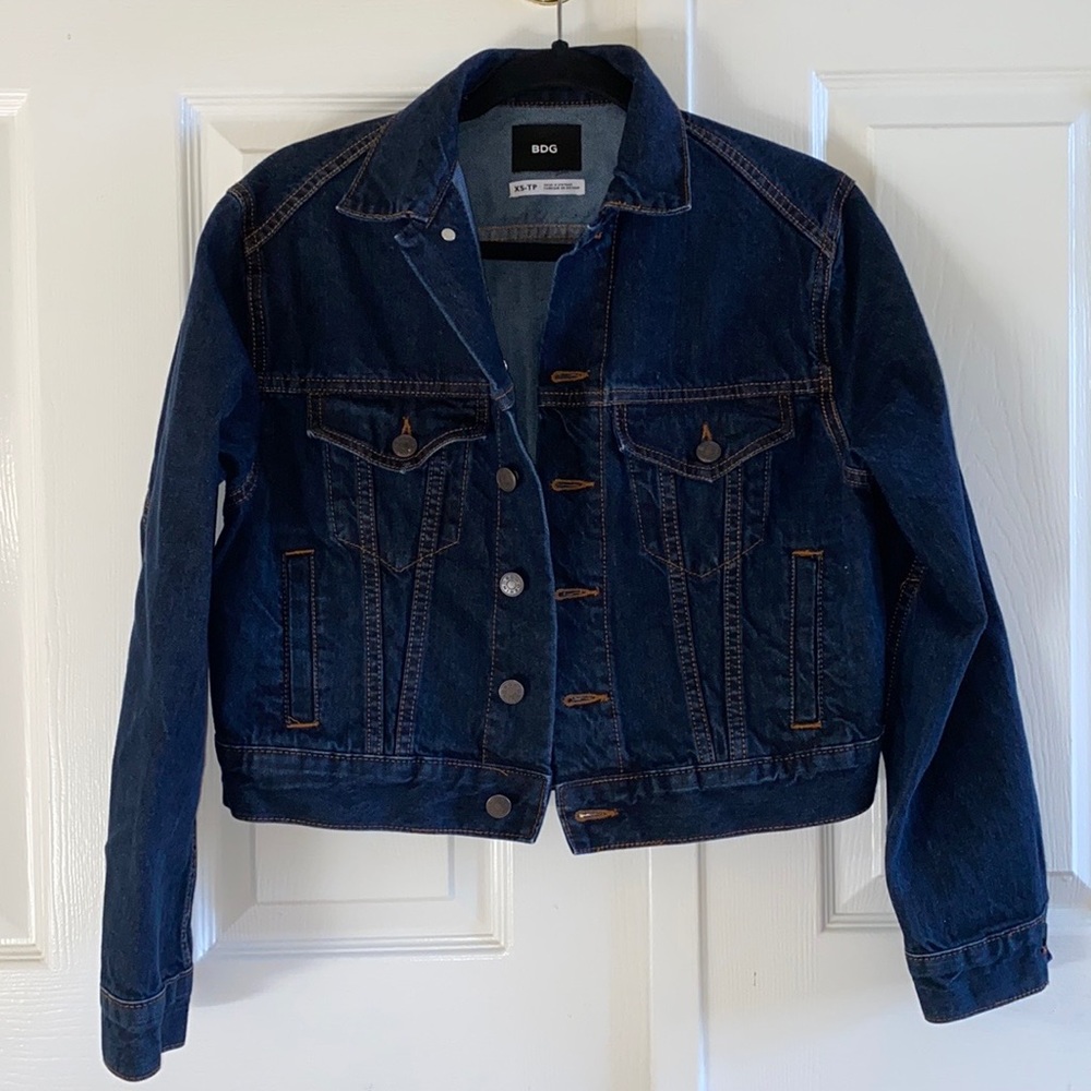 NWOT UO BDG Cropped Denim Jean Jacket